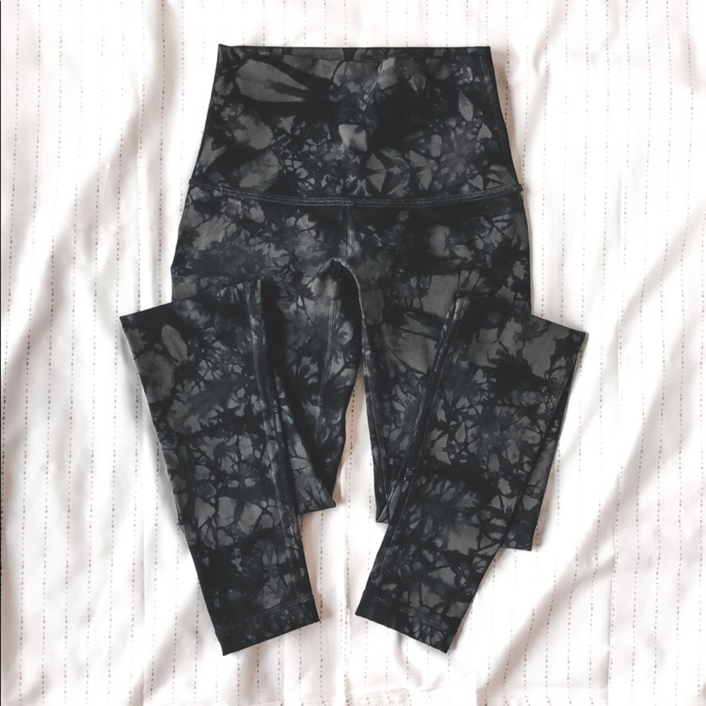 Lululemon High Waisted Wunder Under Leggings